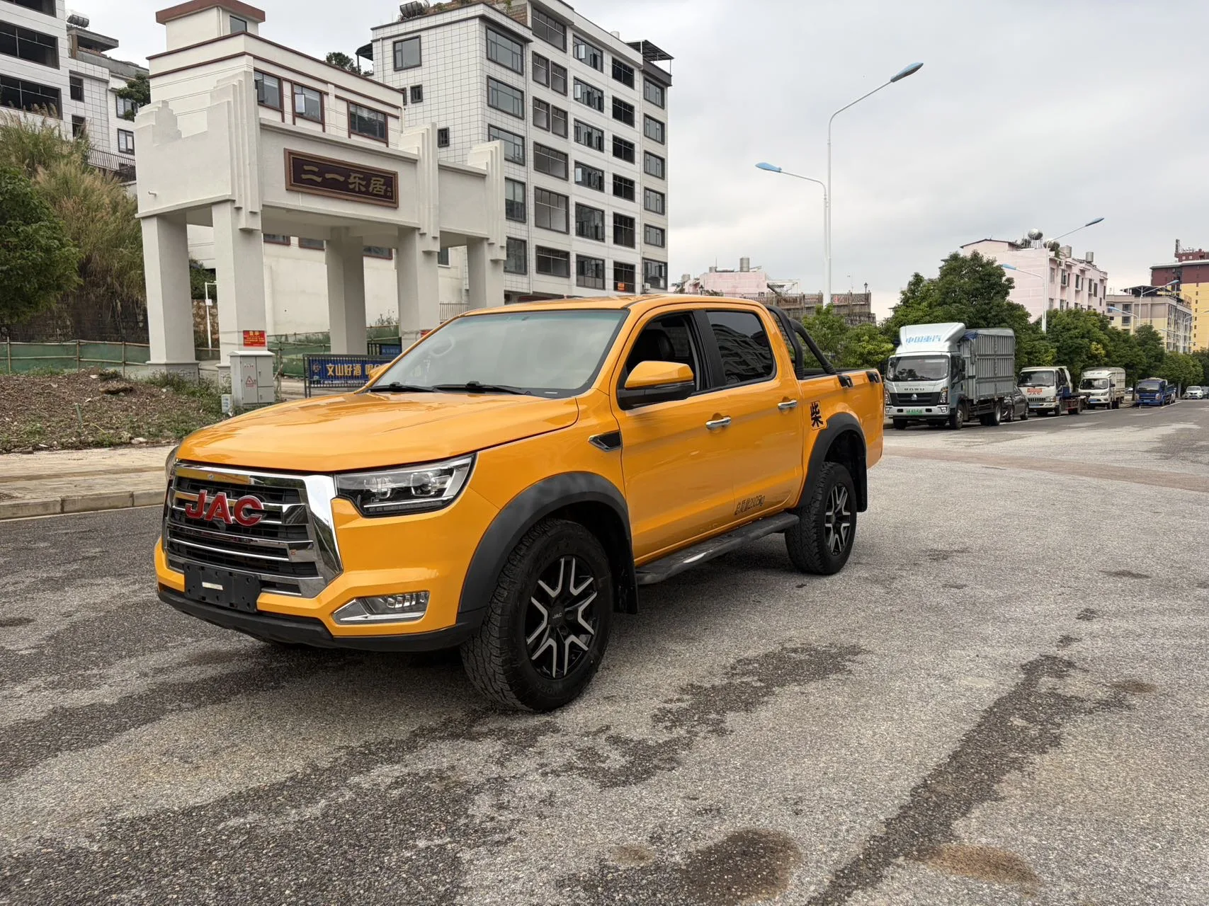 JAC 2022 Shuailing T8 PRO 2.0T 4WD Ruishang Edition Standard Double Cab, Manual Transmission