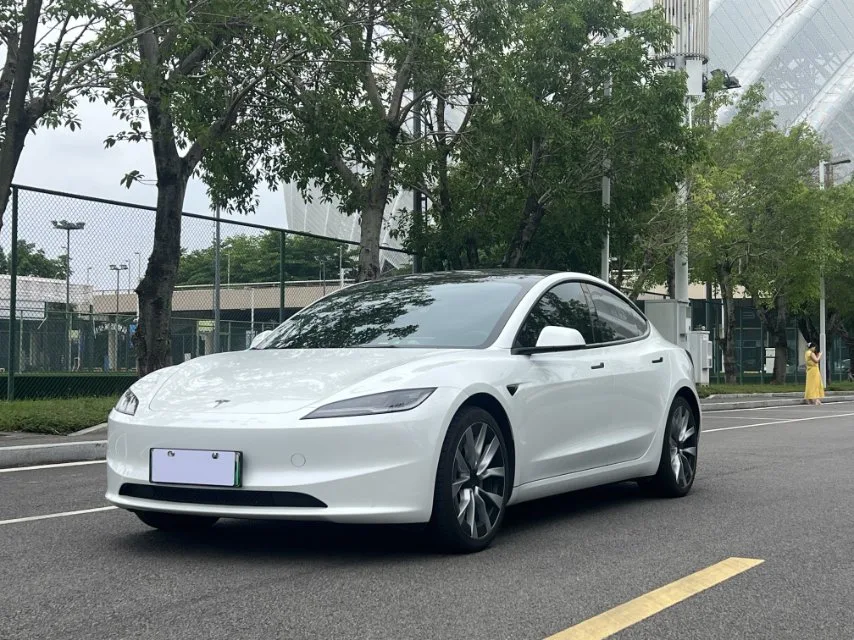 Tesla 2025 Model 3 Rear-Wheel Drive (Facelift) Automatic