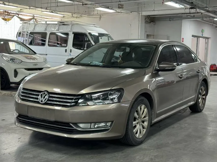 2013 Passat 1.8TSI DSG Royal Edition
