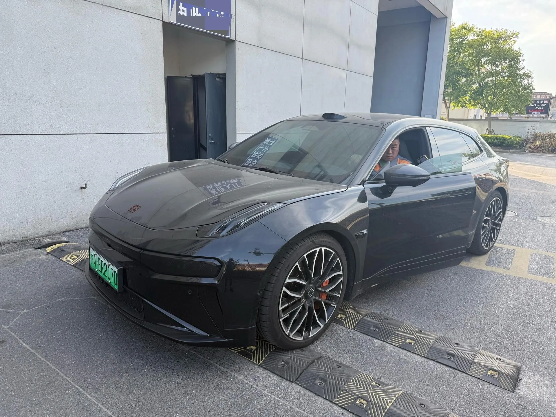 Jike 2025 Model Jike 001 YOU Edition 100kWh 4WD Automatic