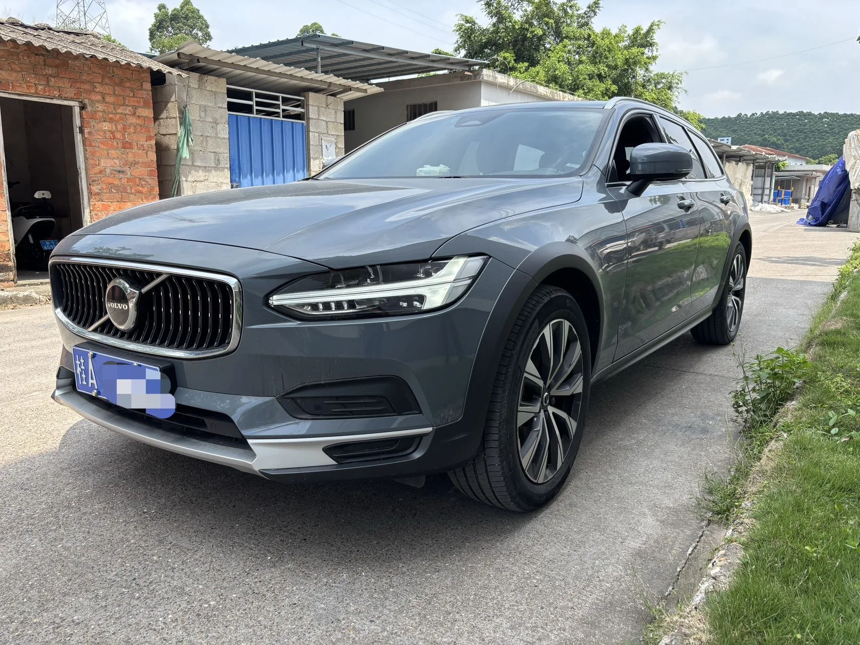 2023 Volvo V90 Cross Country B5 AWD Smart Edition