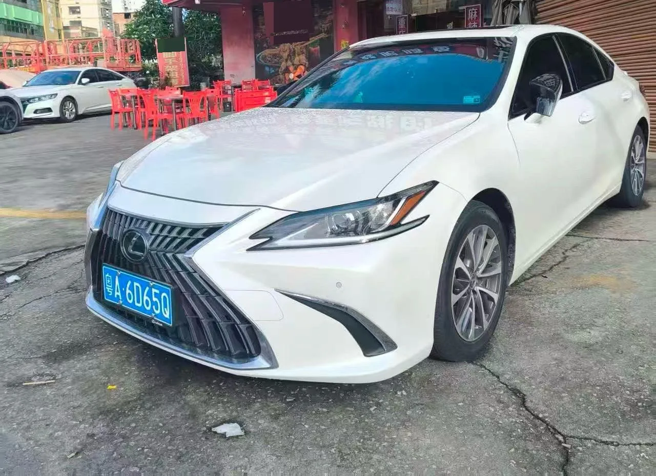 Lexus ES 2023 200 Premium Edition