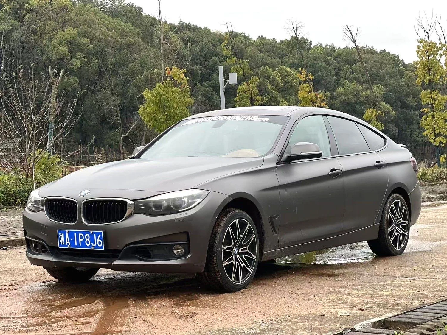 2017 BMW 3 Series GT 320i Luxury Design Package