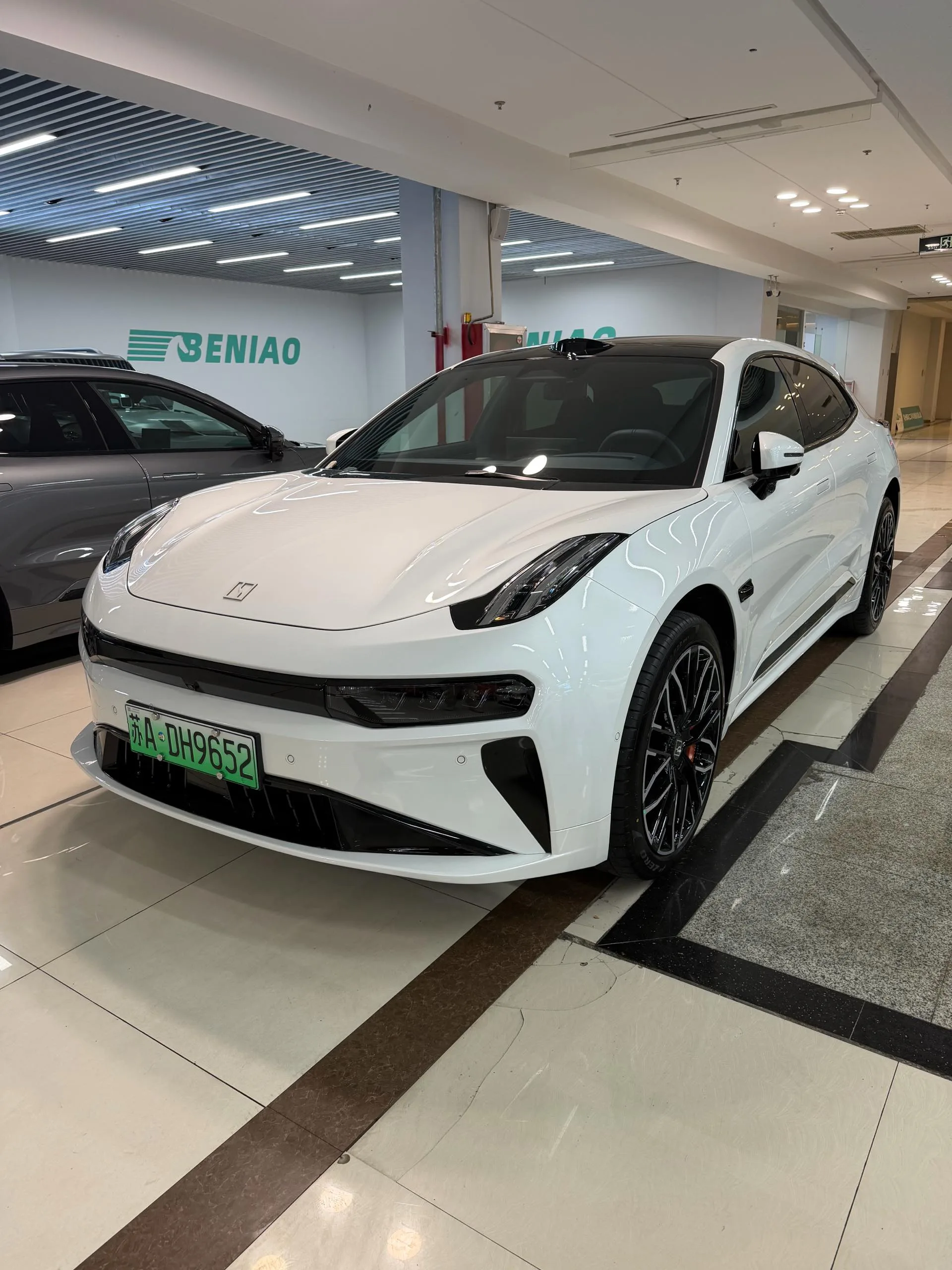 Jike 2025 Model Jike 001 YOU Edition 100kWh 4WD Automatic