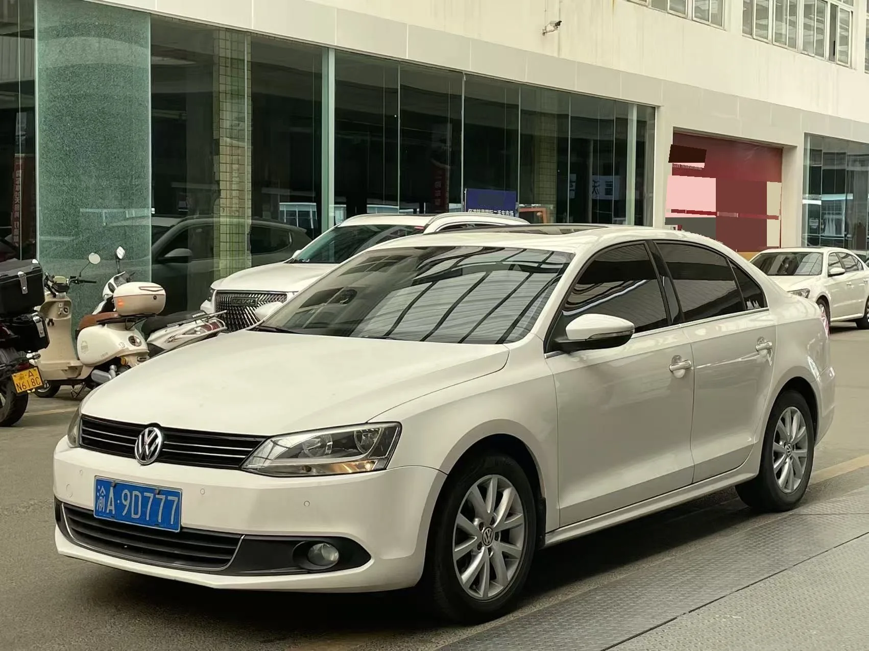 2012 Volkswagen Sagitar 1.4TSI Automatic Luxury