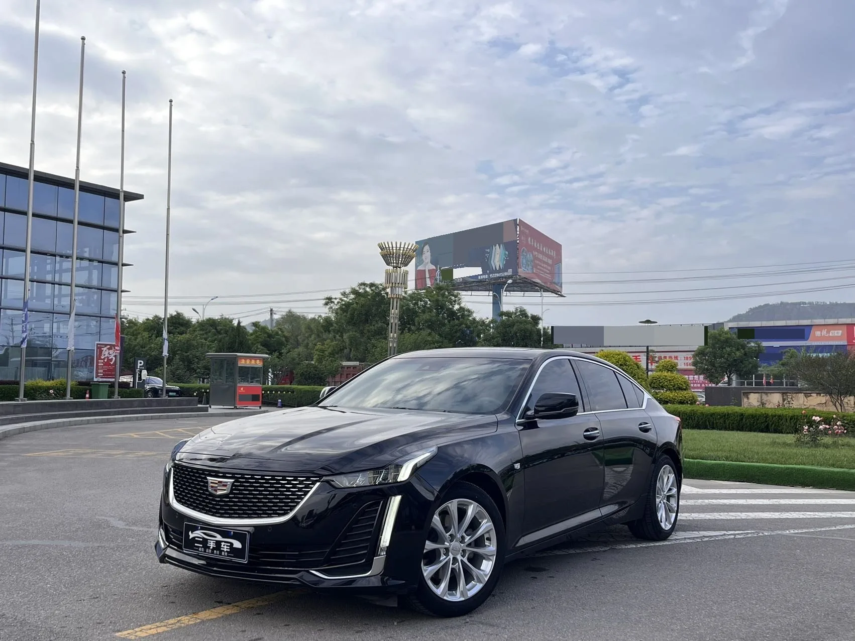 2023 Cadillac CT5 28T Luxury (Standard Edition)