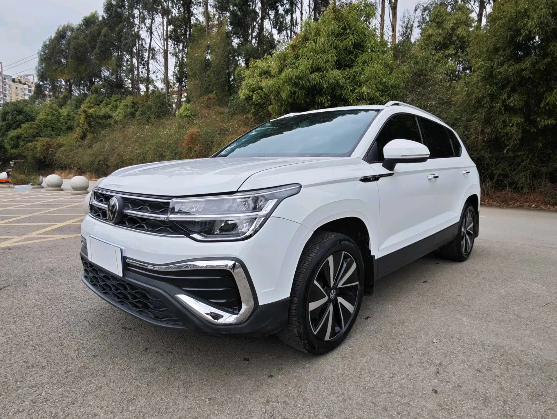 Volkswagen 2023 Tharu 1.5TSI 300TSI 2WD Moon Edition Automatic