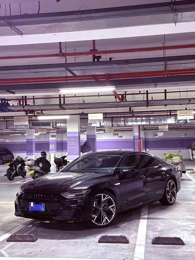 2023 Audi A7L 2.0 TFSI 45 TFSI Quattro S-line Black Knight Edition, Automatic Transmission