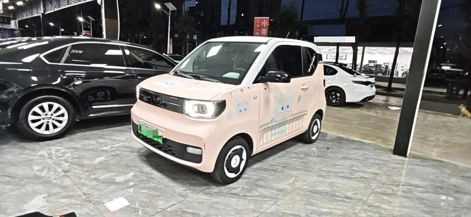 Hongguang MINIEV 2021 Macaron Sandwich Edition, 170km/h, Ternary Lithium Battery