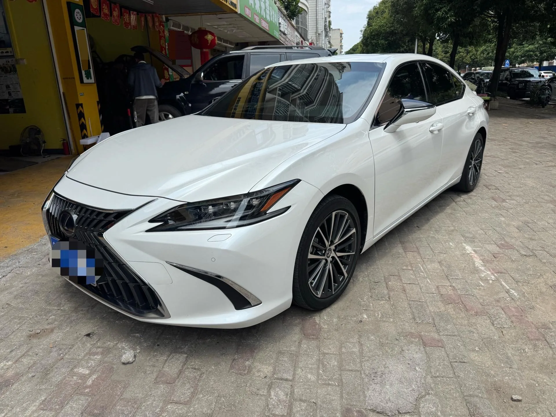 Lexus ES 2022 300h Premium Edition