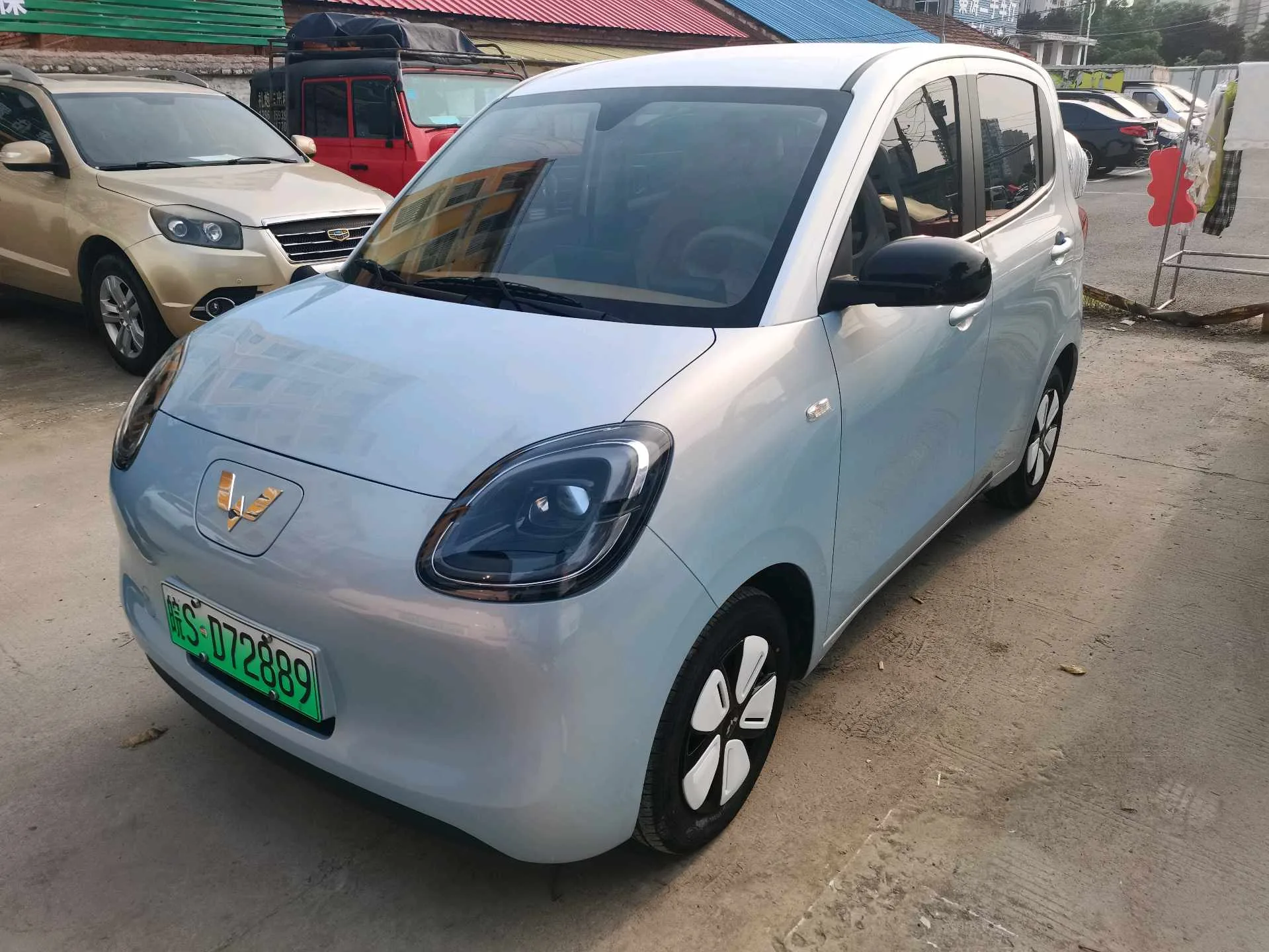 Wuling 2025 Hongguang MINI EV Four-Door Edition Premium+ Automatic Transmission