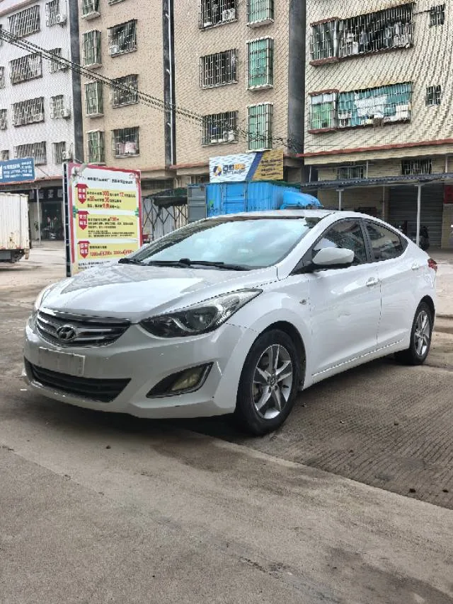 Hyundai Elantra 2012 1.6L Automatic Leading Edition