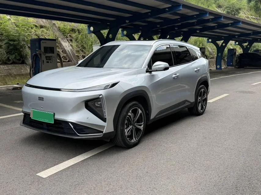 Geely Galaxy 2025 L7 EM-i 1.5 115km Exploration+ Edition Automatic