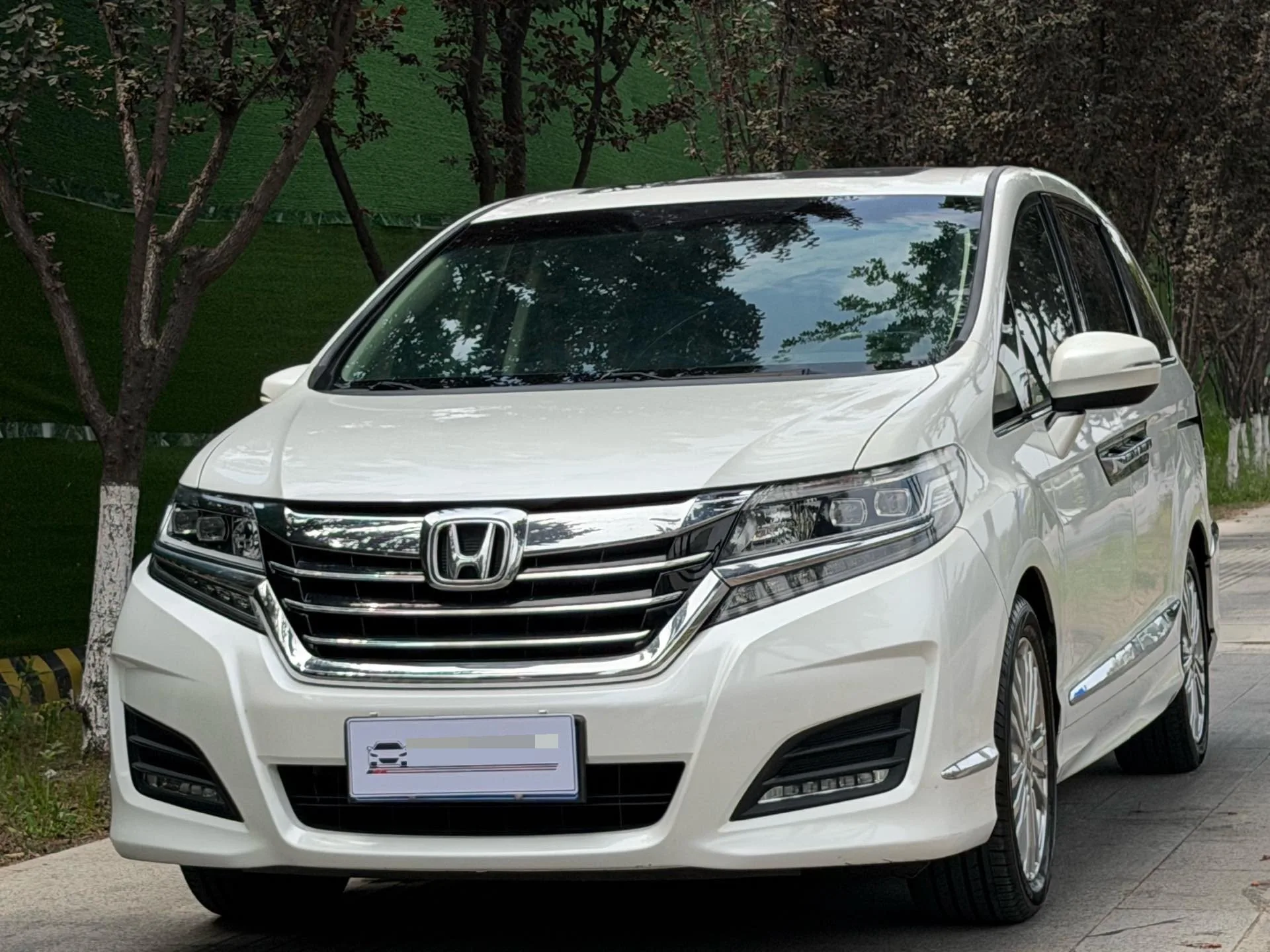 Elysion 2016 Model Year 2.4L Comfort Edition