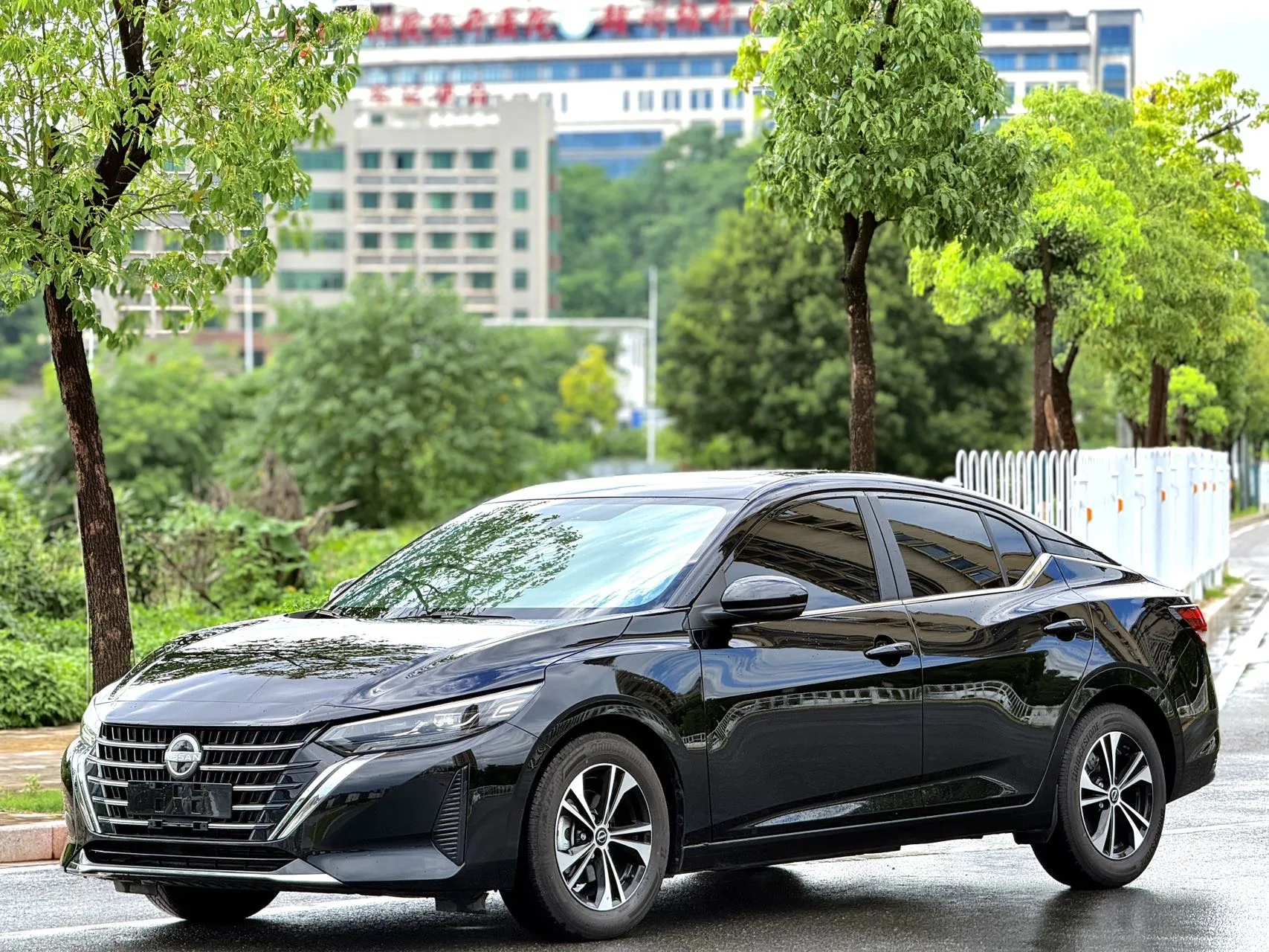 2025 Nissan Sylphy 1.6 CVT (Continuously Variable Transmission) Automatic