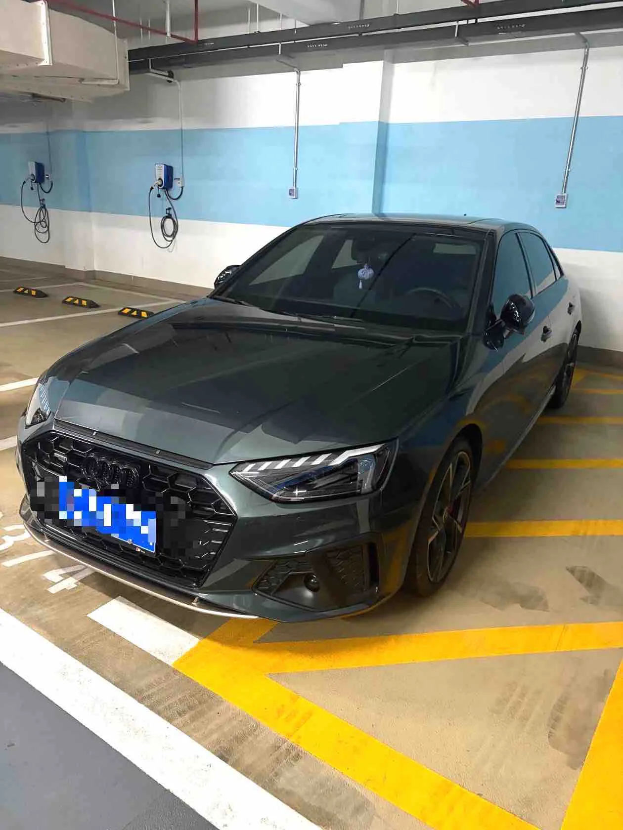 2024 Audi A4L 2.0TFSI 40TFSI Quattro RS Package (Automatic)
