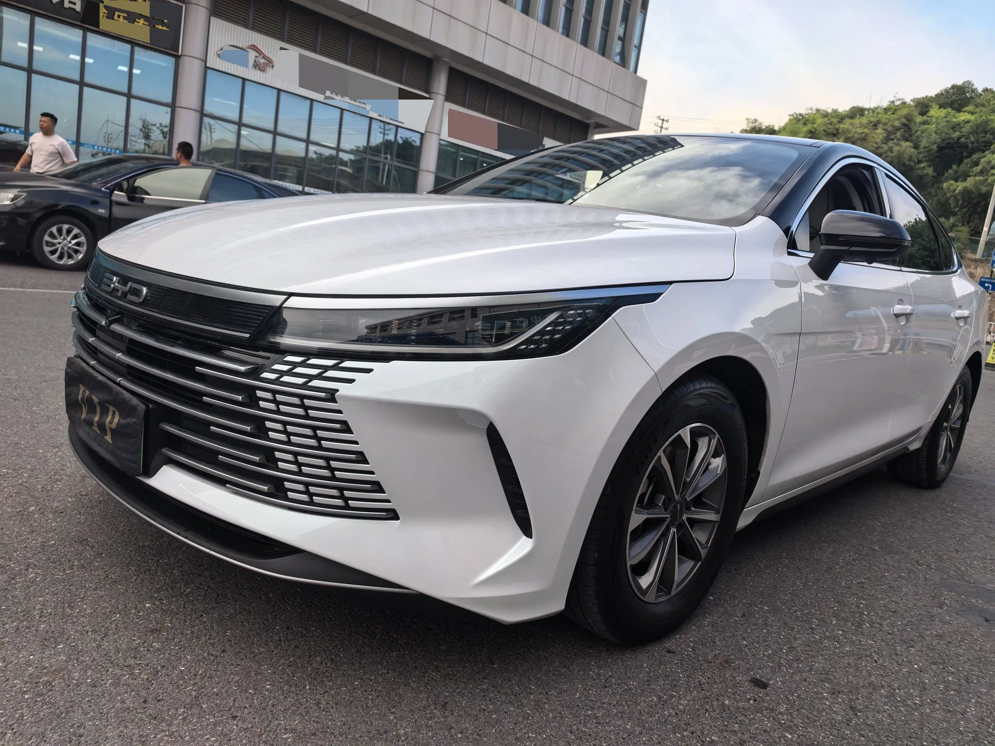 BYD 2024 Destroyer 05 DM-i 1.5 CVT Glory Edition 55KM Luxury Automatic