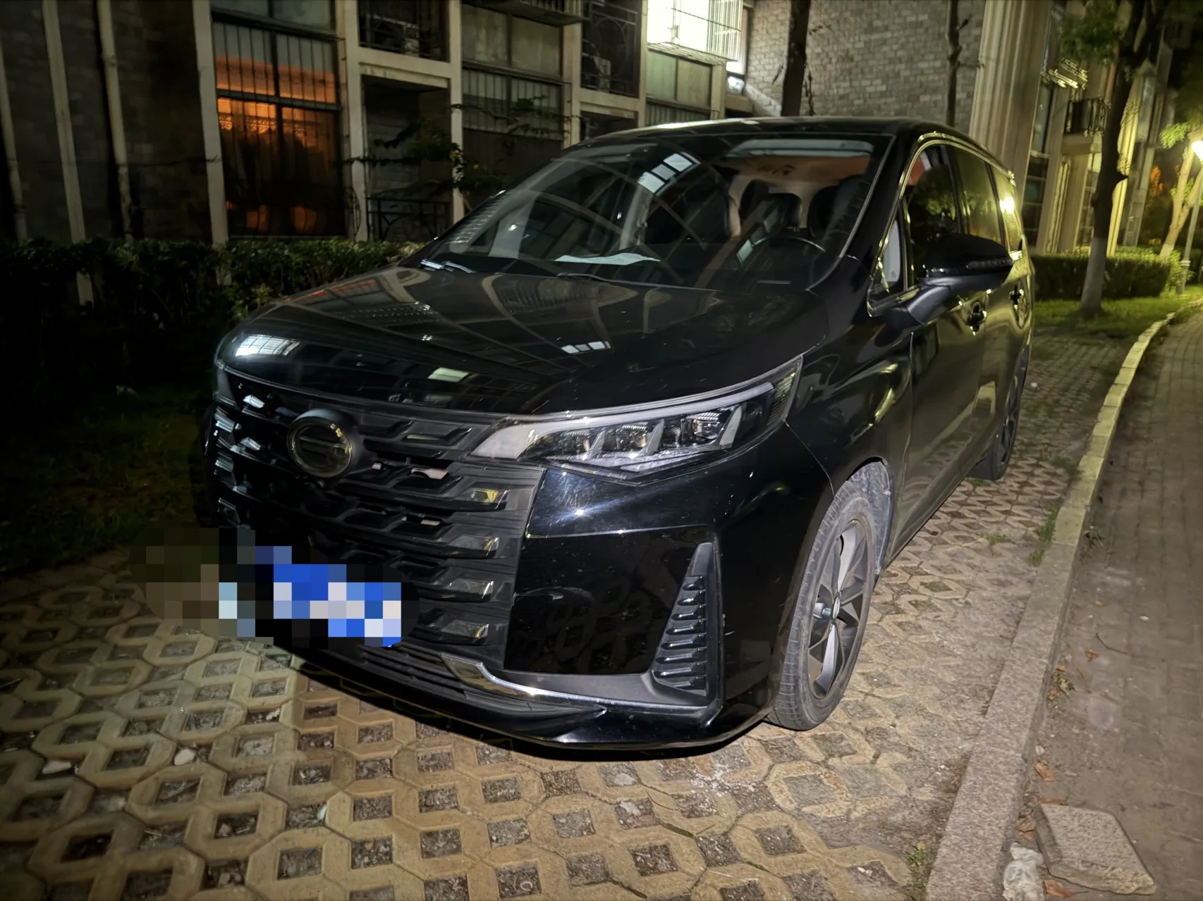 GAC Trumpchi M6 2021 270T DCT Premium Edition (7-Seater)