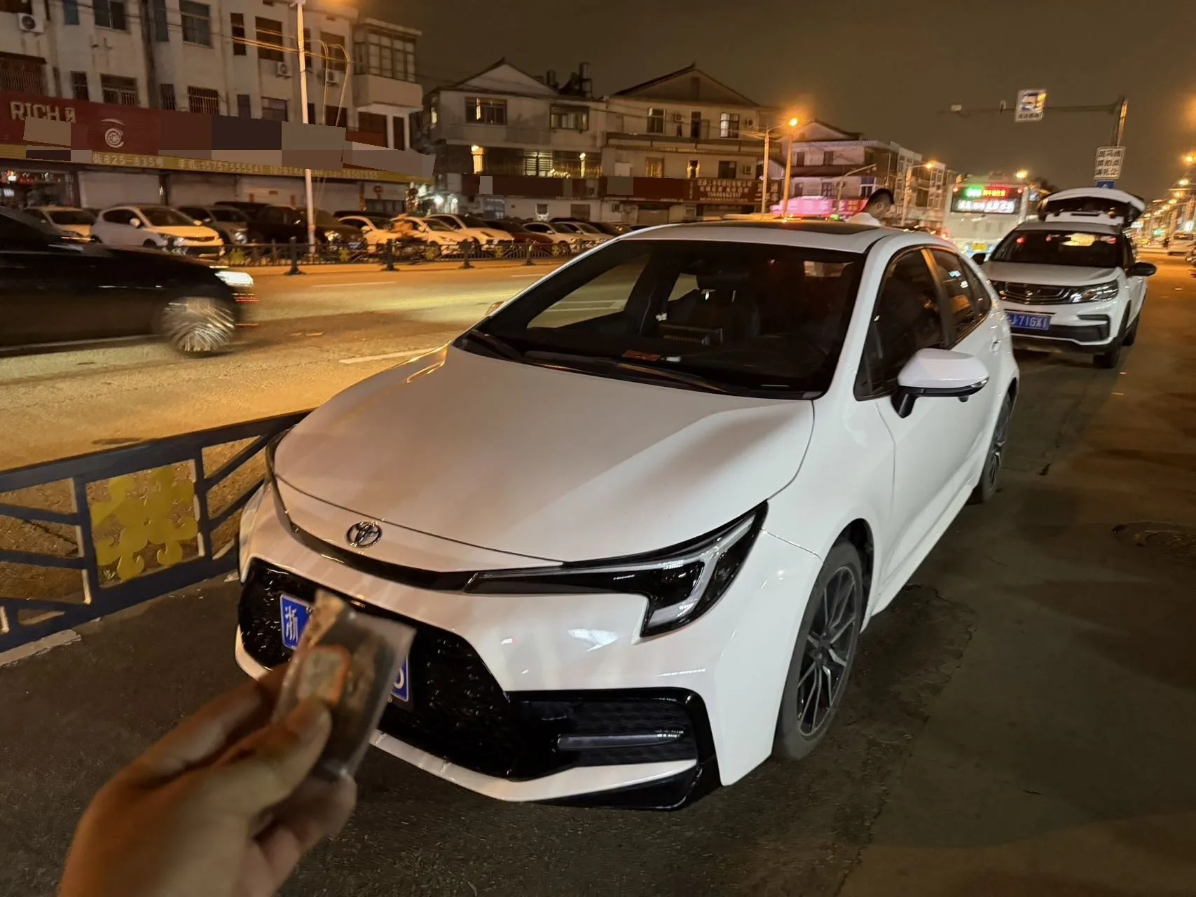 Levin 2022 185T CVT Luxury Edition