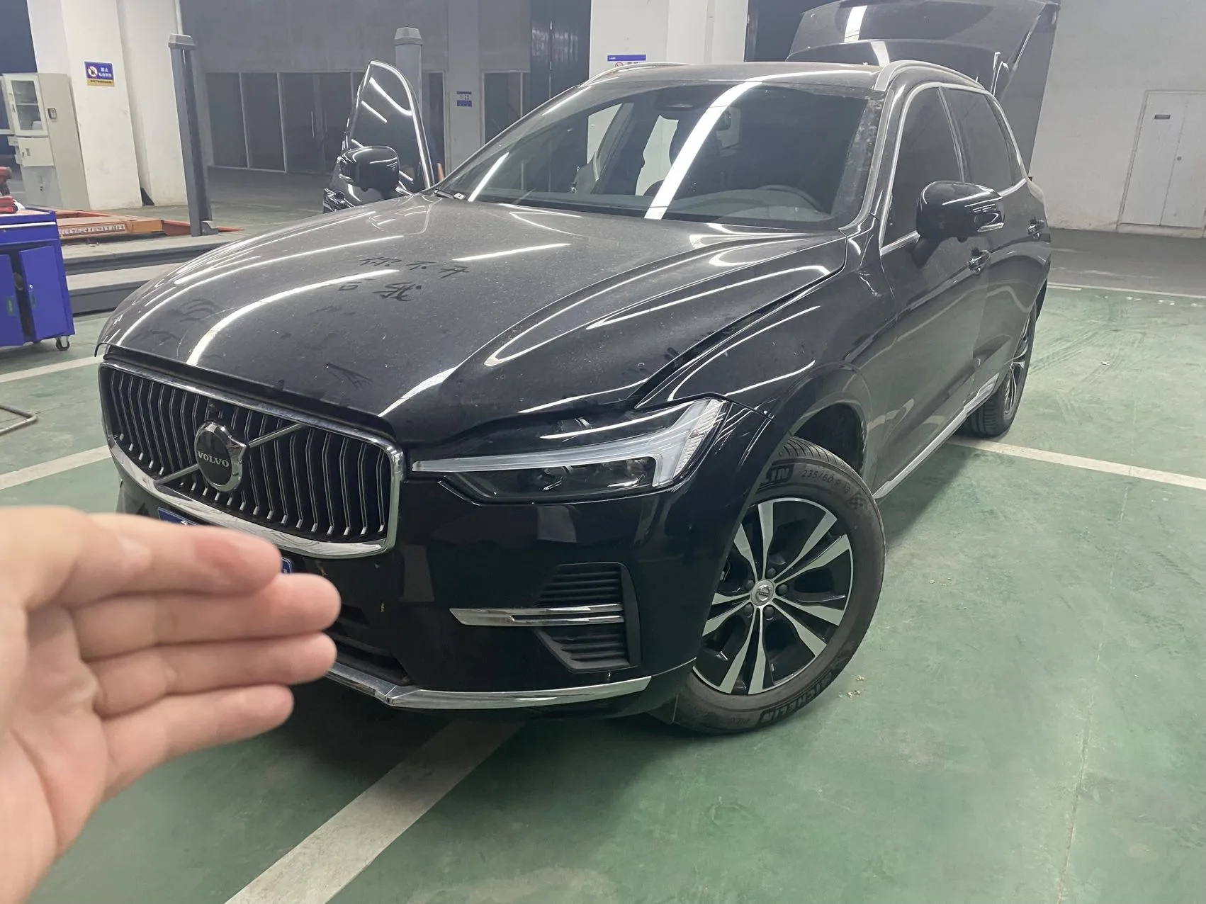 2025 Volvo XC60 B5 AWD Smart Comfort Luxury Edition