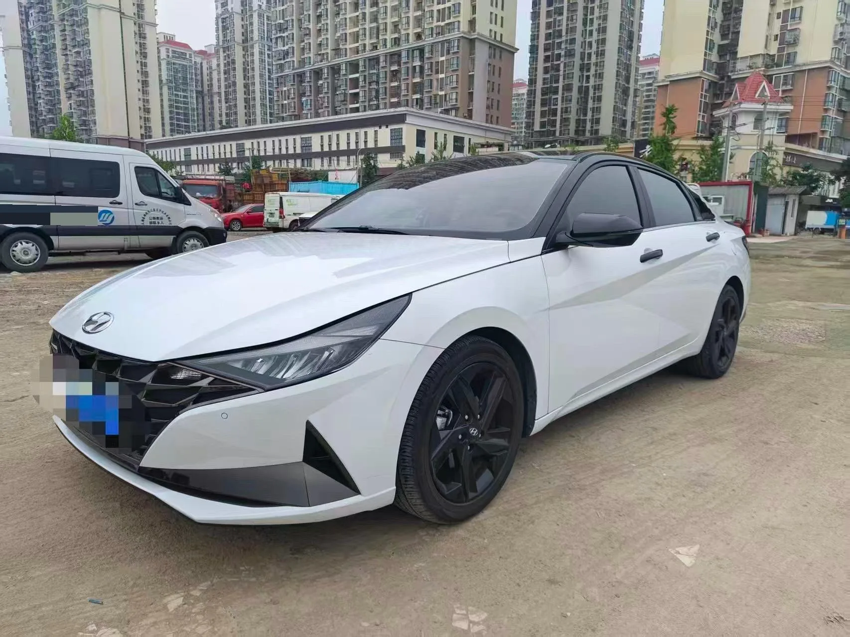 Hyundai Elantra 2022 1.5L CVT LUX Premium Edition