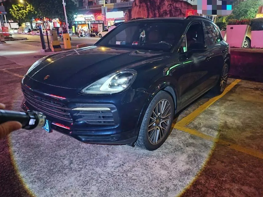 2023 Cayenne 3.0T Platinum Edition