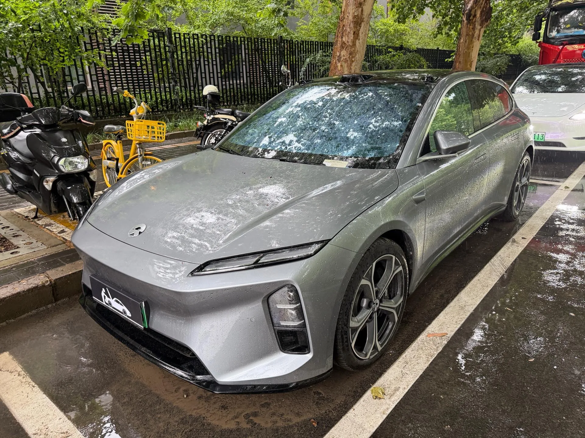 NIO 2025 ET5T 75kWh Touring Automatic
