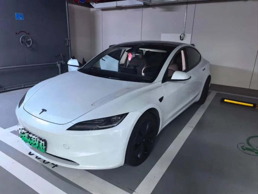 Model 3 2023 Rear-Wheel Drive