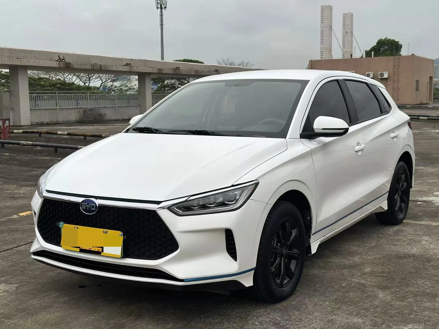 BYD e2 2019 Model Year 400 Commuter Edition