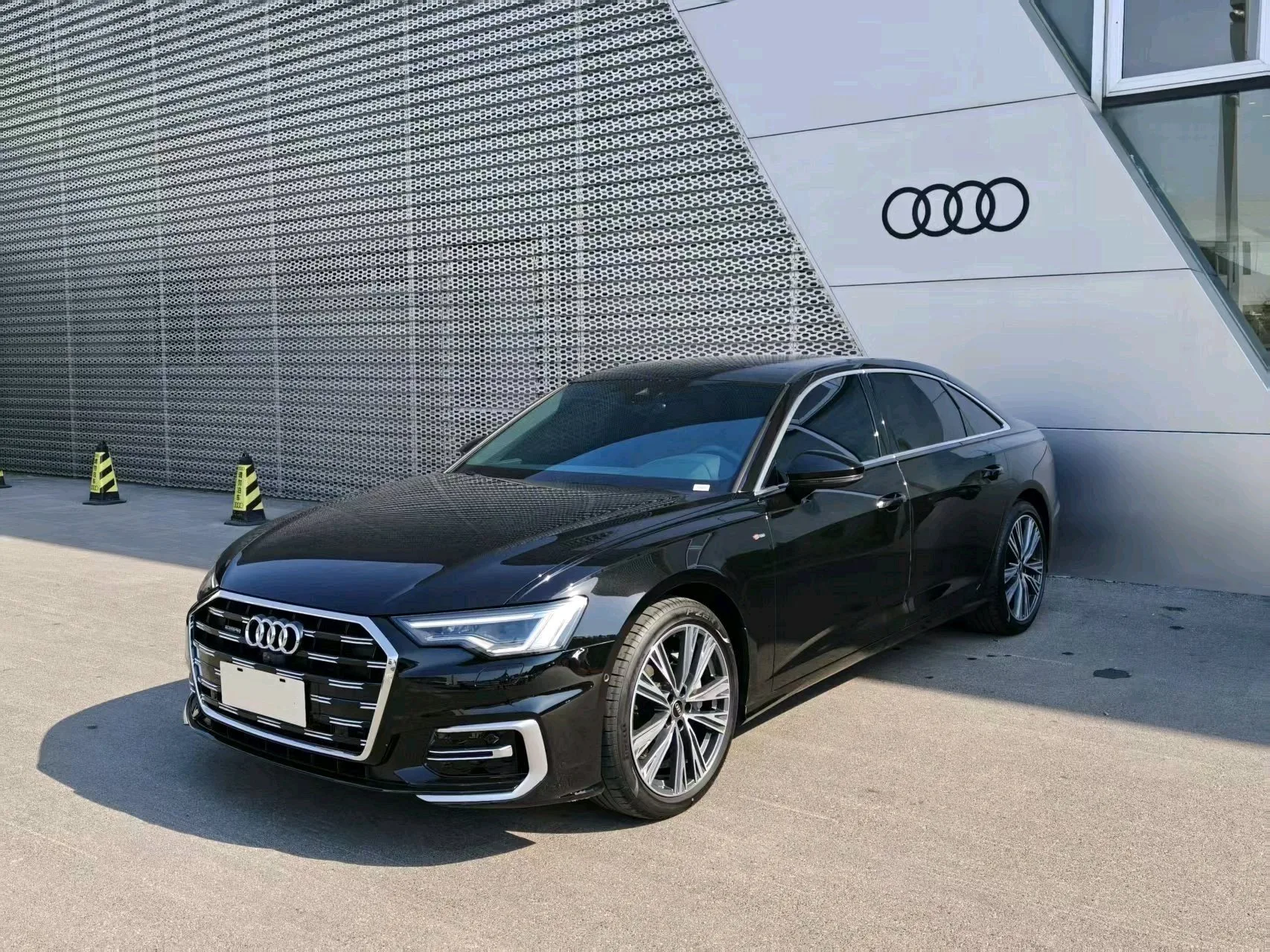 Audi 2025 A6L 2.0TFSI 45TFSI Quattro Premium Dynamic Edition Automatic