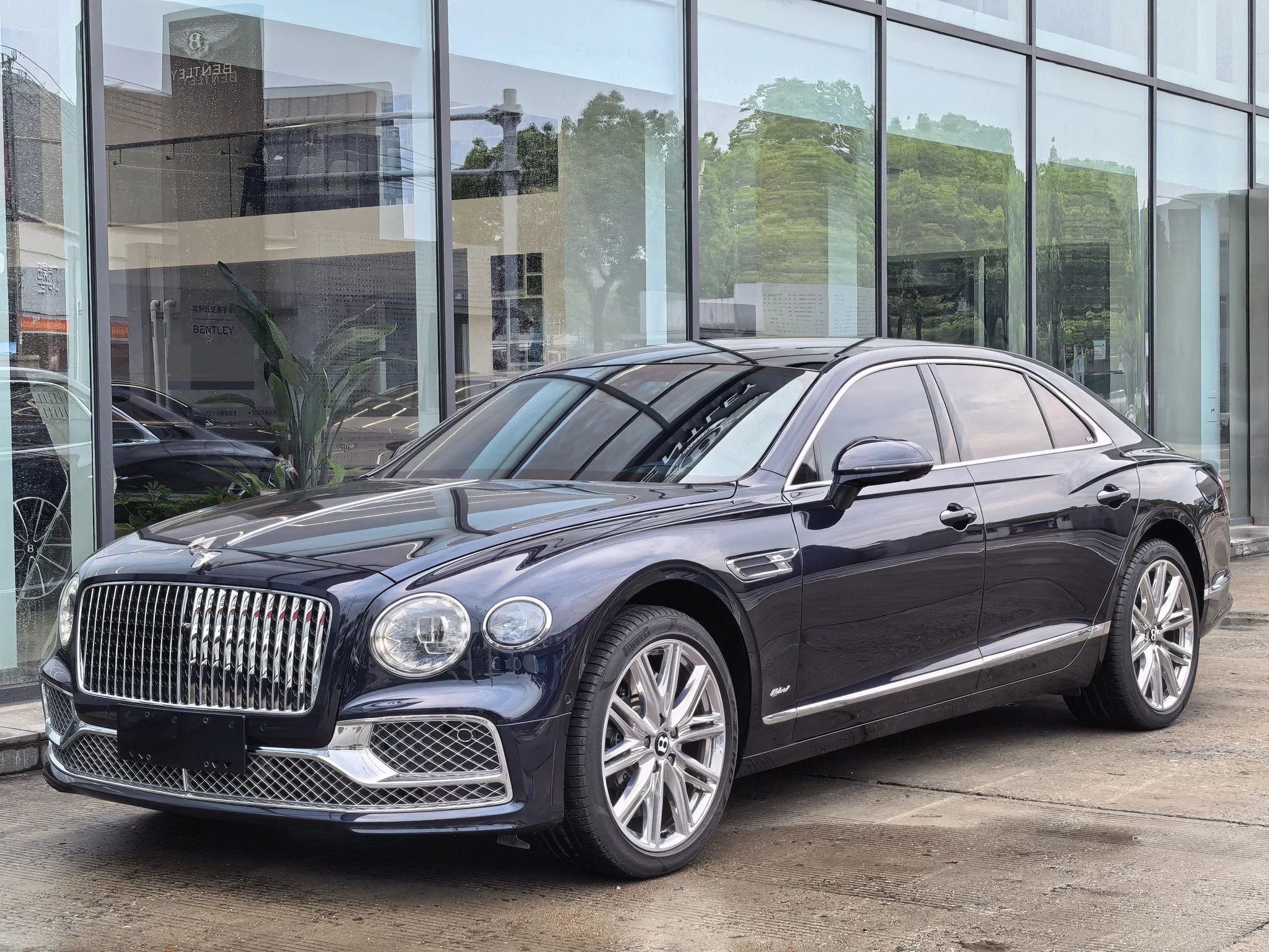 2022 Flying Spur Plug-in Hybrid
