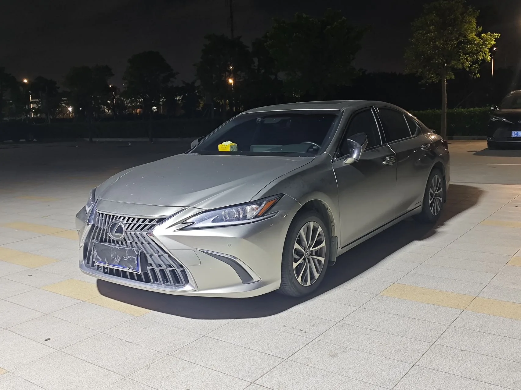 Lexus ES 2022 300h Premium Edition
