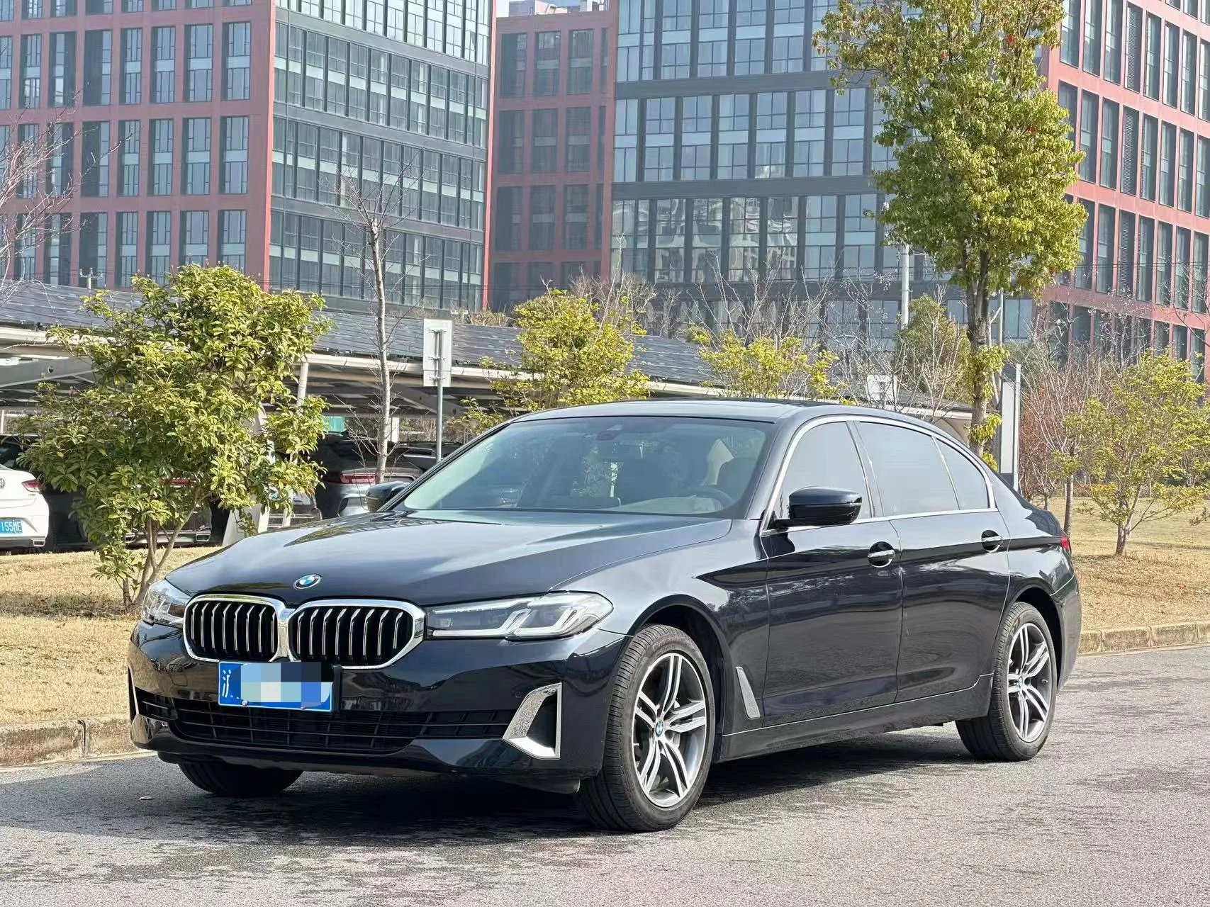 2021 BMW 5 Series 530Li Leading Edition M Sport Package