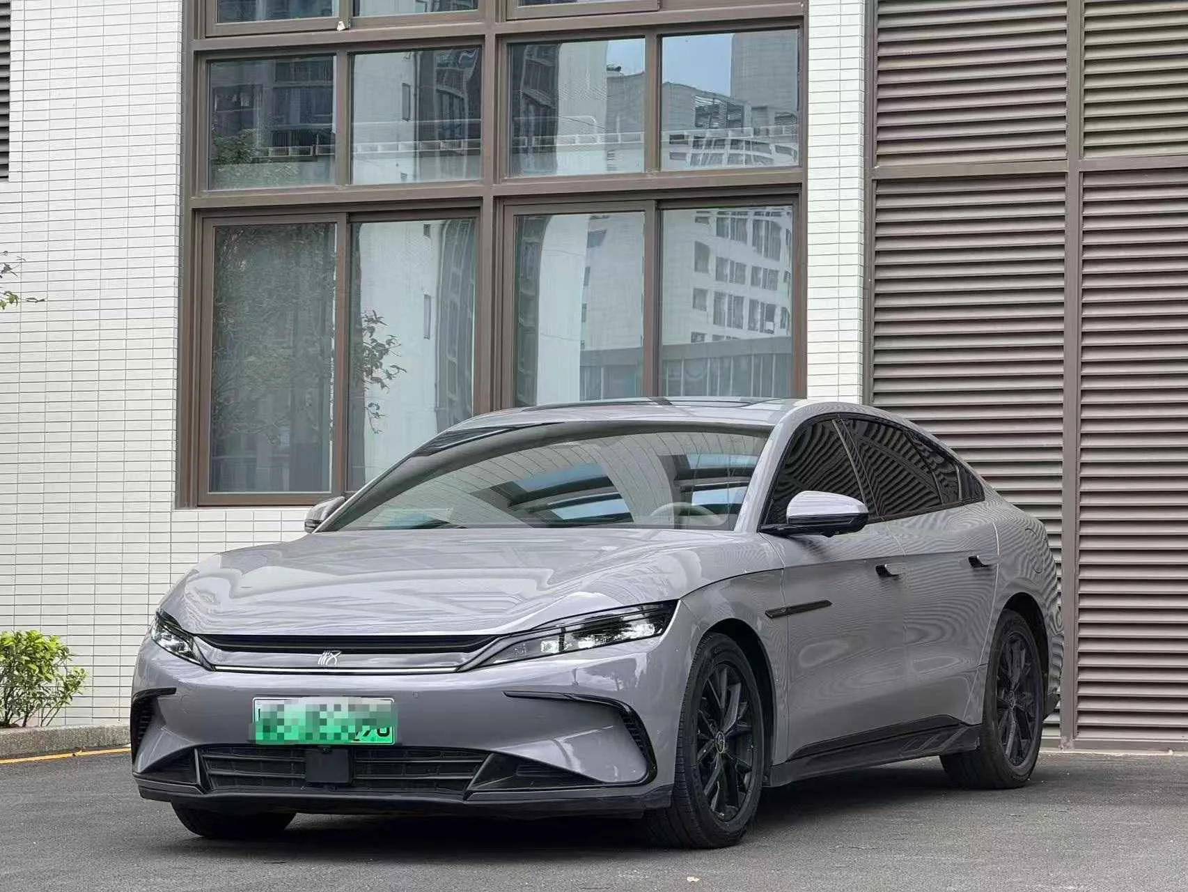 BYD 2025 Han DM-i 1.5T CVT 125KM Elite Automatic