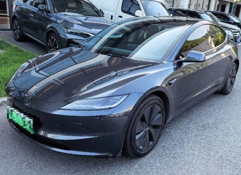 Tesla 2025 Model 3 Rear-Wheel Drive Automatic