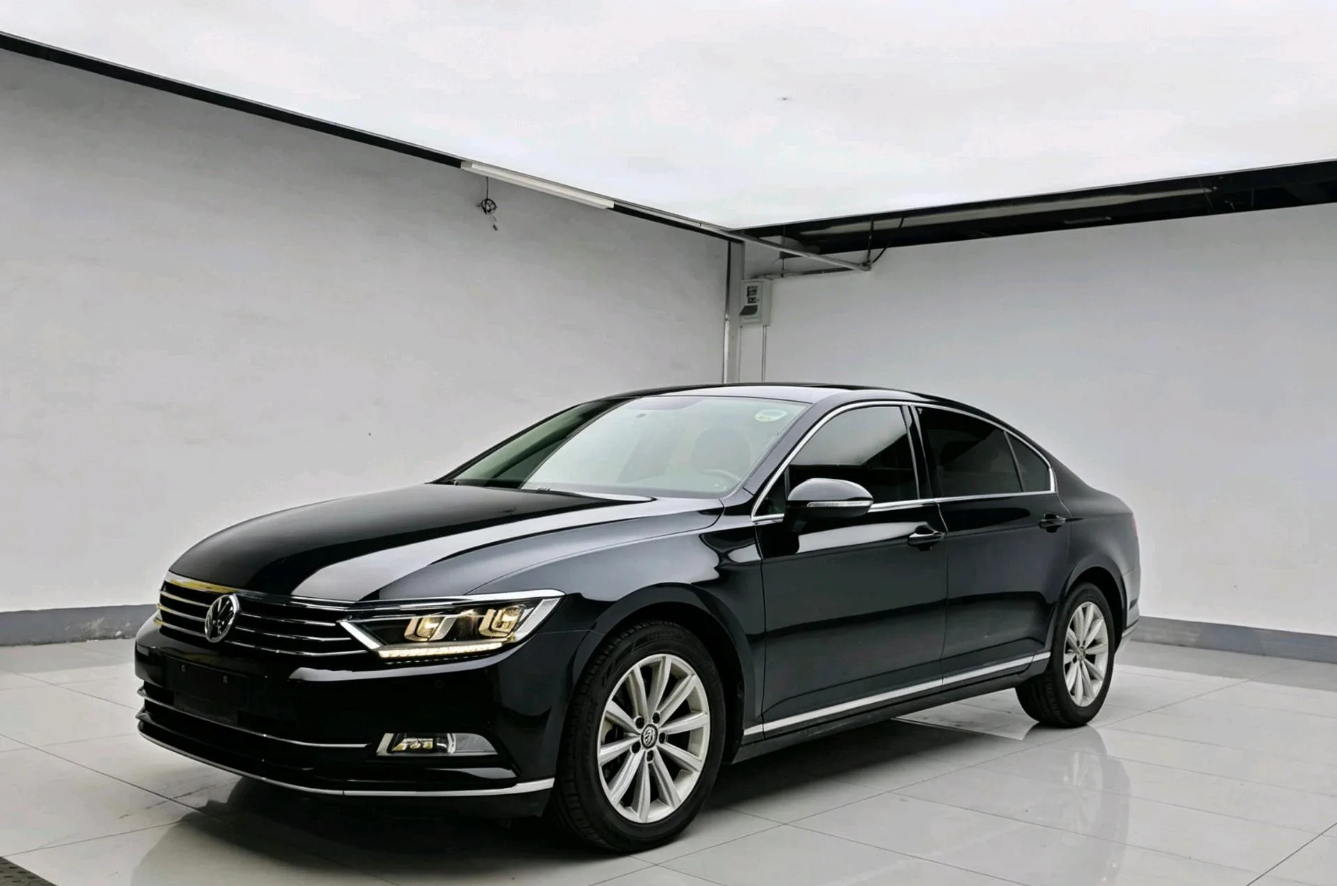 2019 Volkswagen Magotan 330TSI DSG Leading Edition (National V Emission Standard)