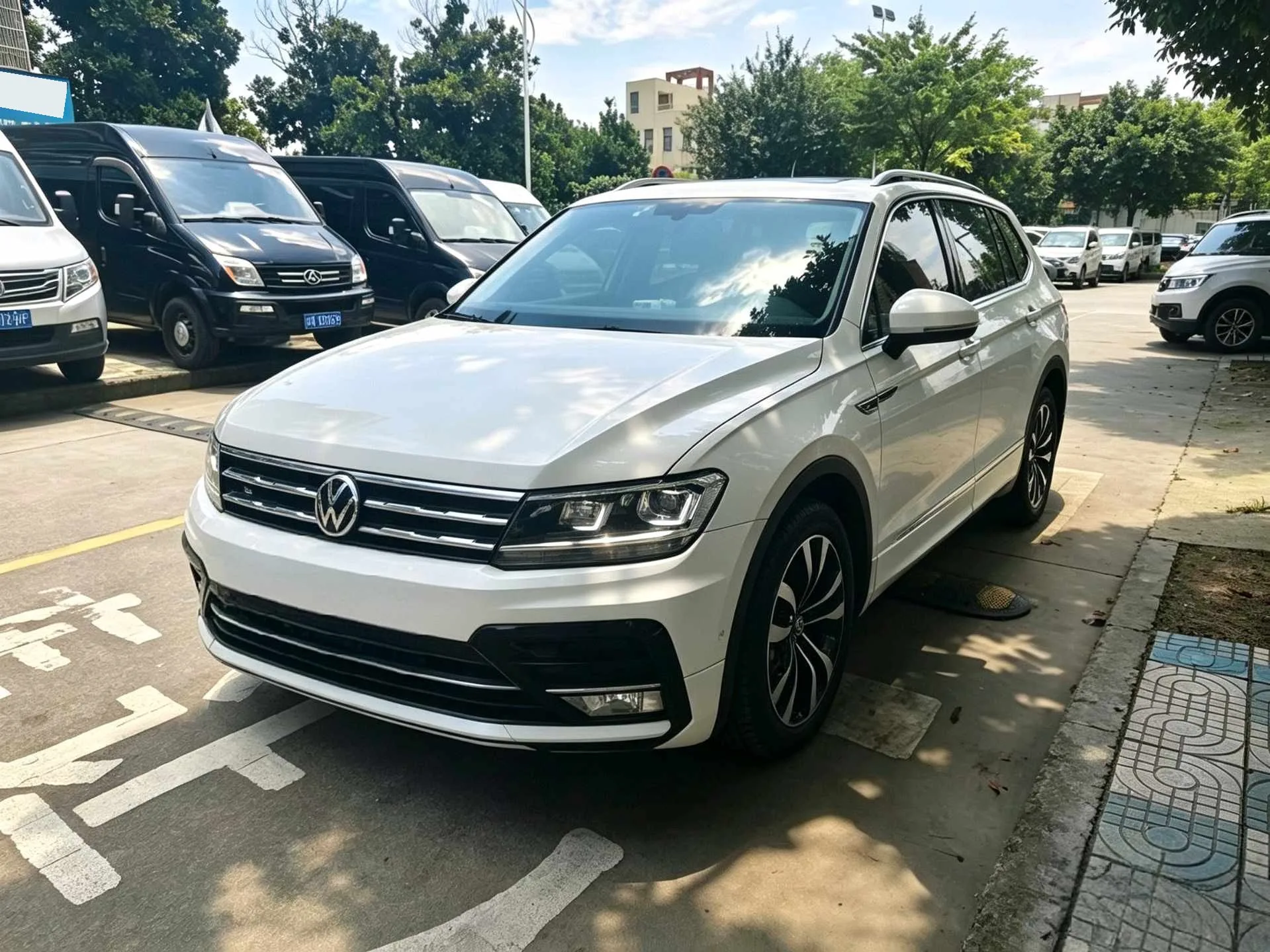 Tiguan L 2021 330TSI Automatic 2WD R-Line Premium Edition