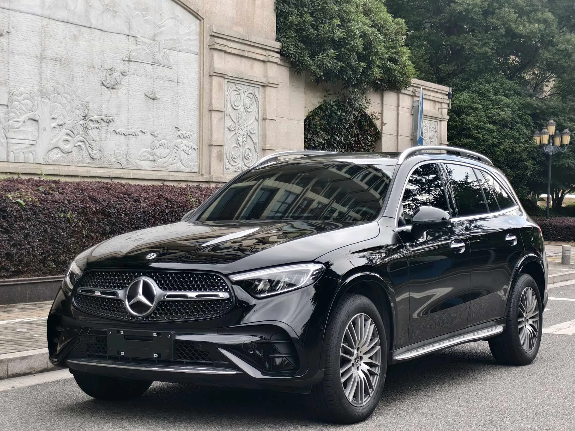 Mercedes-Benz 2025 GLC 300 L 4MATIC 48V 2.0T Dynamic 5-seater Automatic