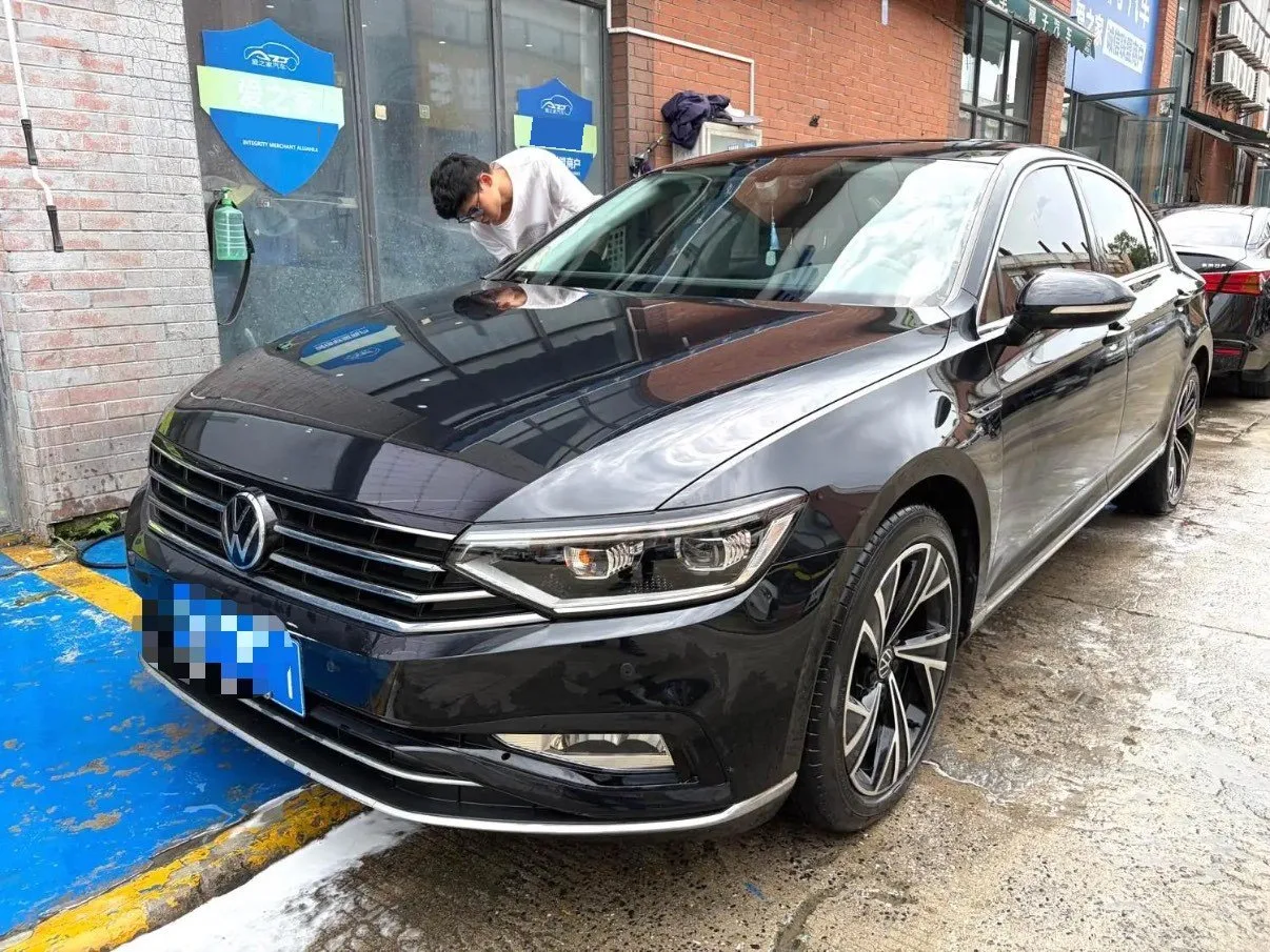 Volkswagen Passat 2021 330TSI DSG 30th Anniversary Edition