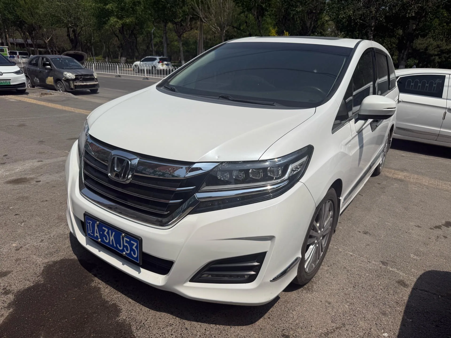 Elysion 2016 2.4L Luxury Edition