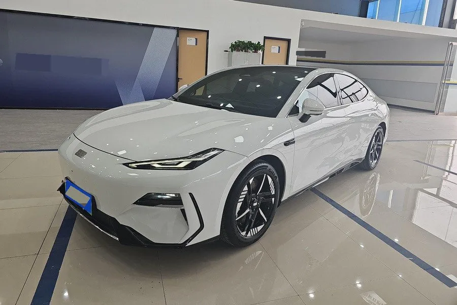 Galaxy E8 2024 Model, 550 km Range, Rear-Wheel Drive PRO