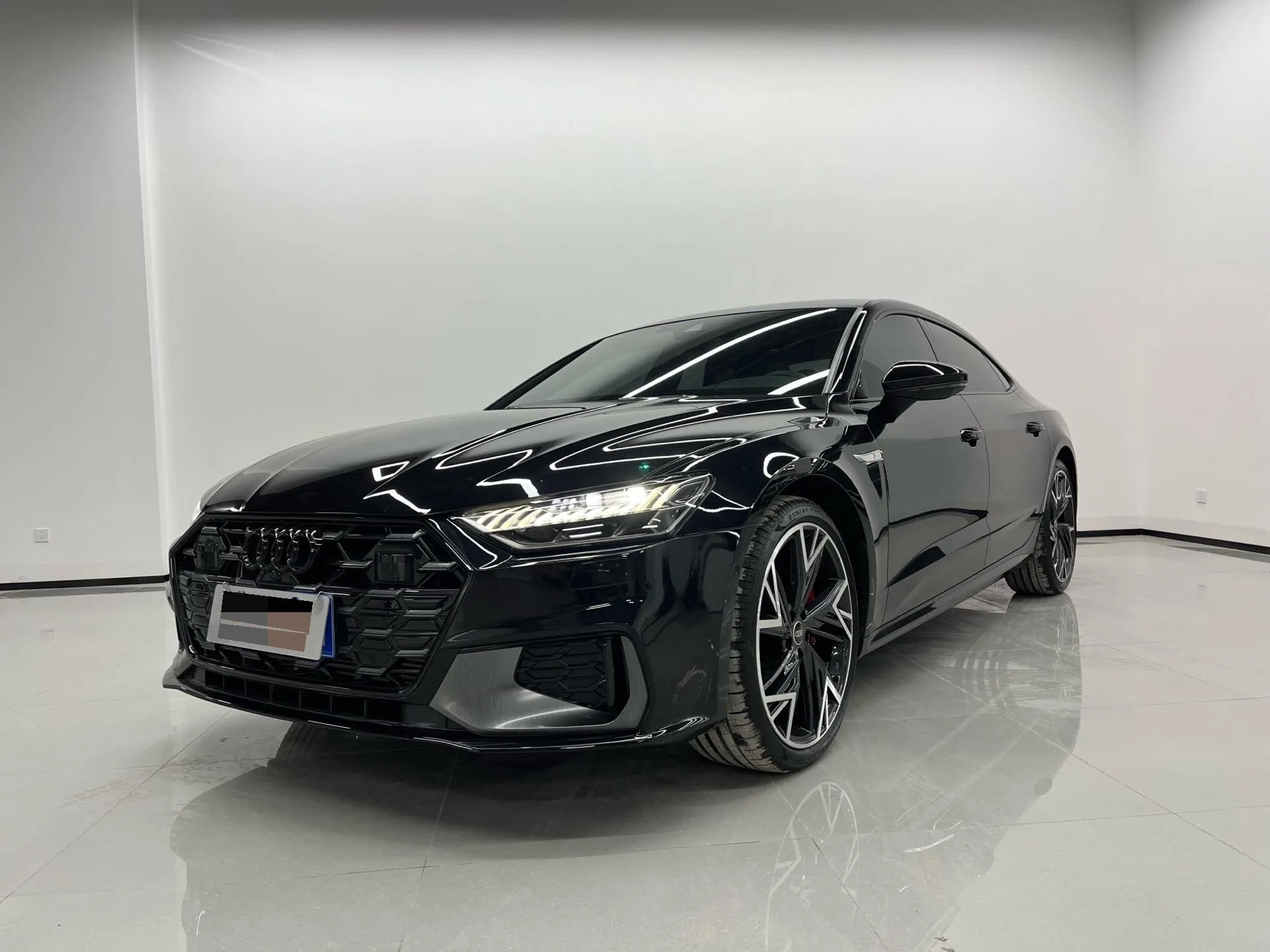 Audi 2024 A7L 2.0TFSI 45TFSI Quattro Black Knight Edition Automatic