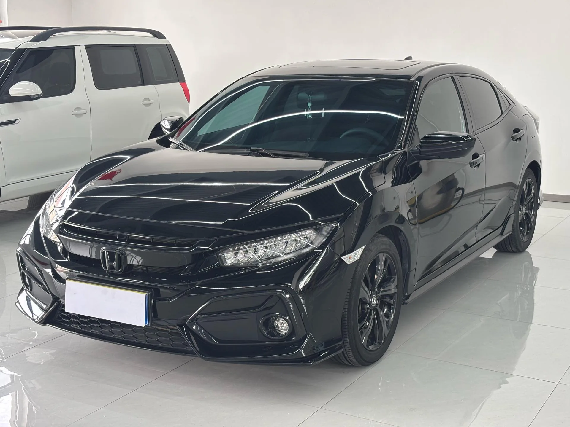 Civic 2021 HATCHBACK 220TURBO CVT Trendy and Cool