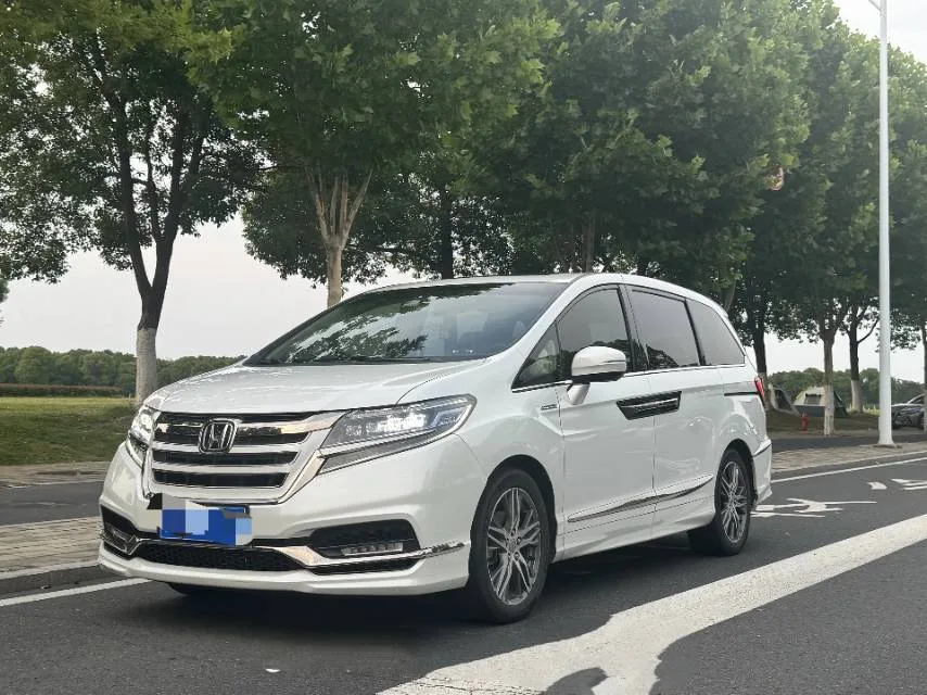 Elysion 2019 2.0L Hybrid Luxury Edition