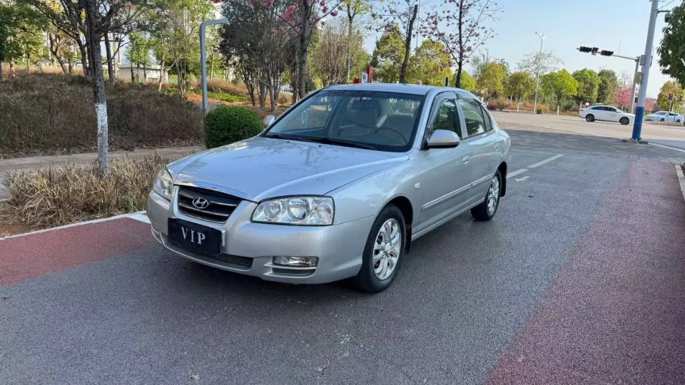 Hyundai 2009 Elantra - Sedan 1.6 Gasoline + LPG Manual Transmission