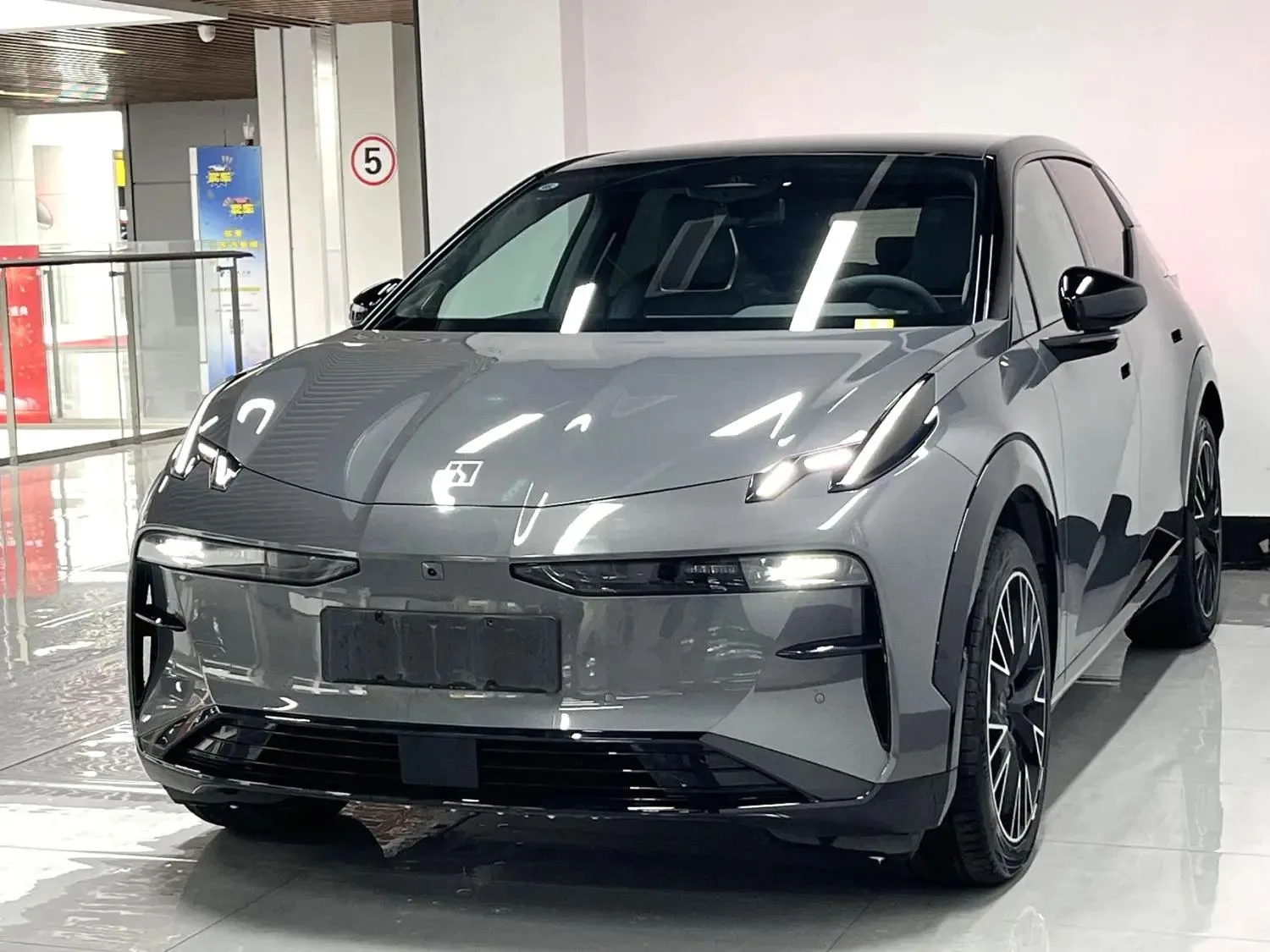 JiKrypton 2025 JiKrypton X 5-Seat 4WD Sport Edition Automatic