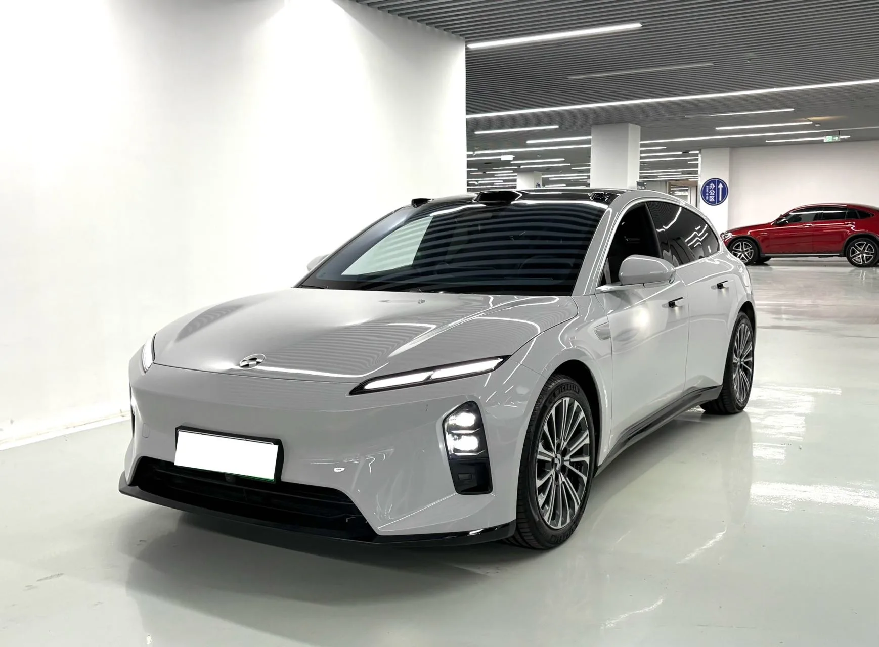 NIO 2025 ET5T 75kWh Touring Automatic