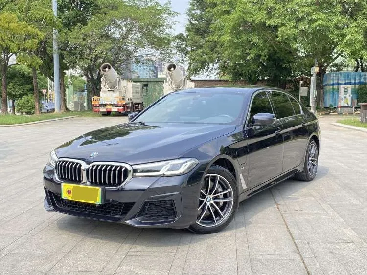 BMW 5 Series PHEV 2021 535Le M Sport Package