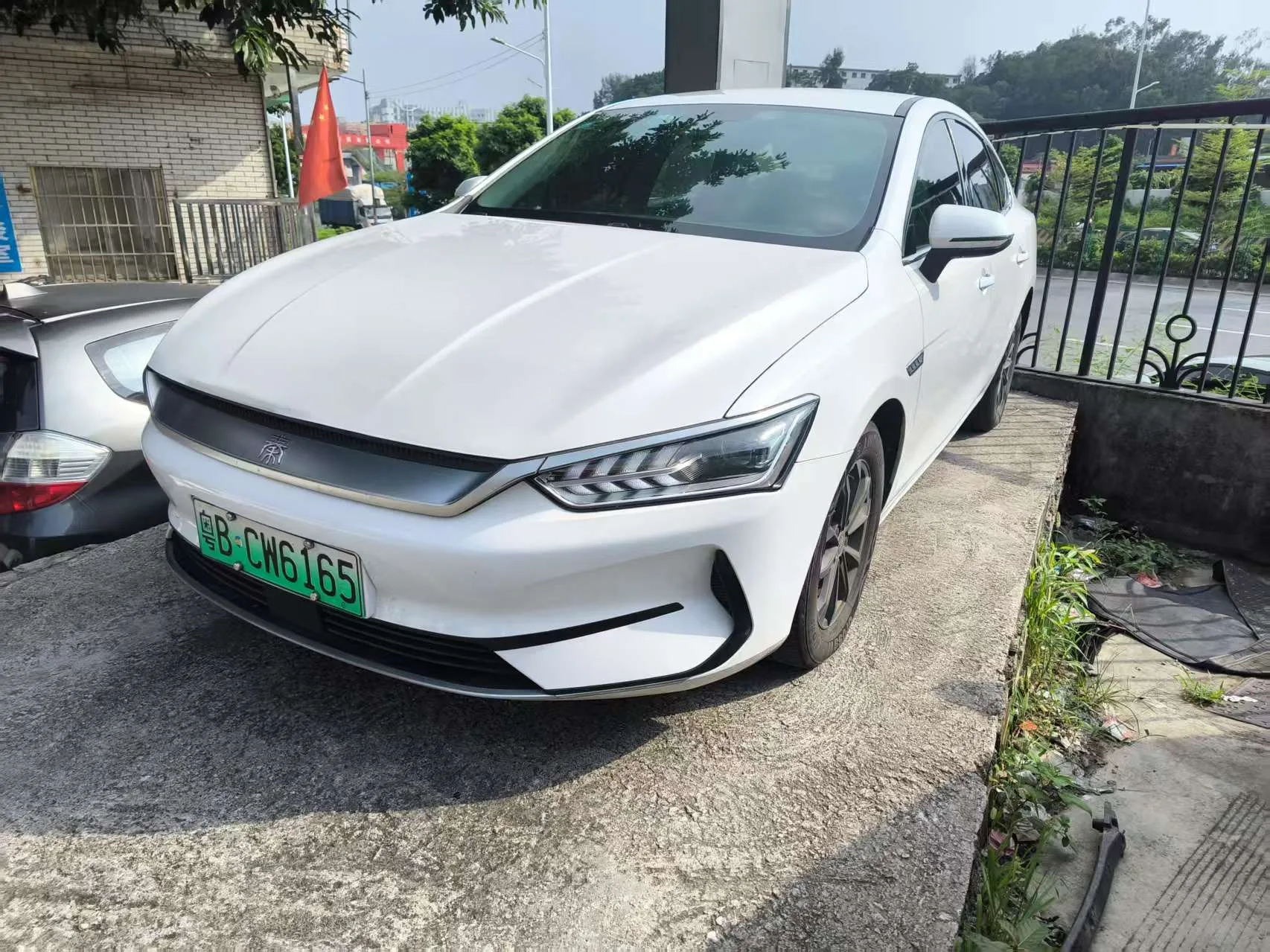 Qin Pro New Energy 2019 EV Super Performance Edition, Standard Edition Smart Connect Premium Model