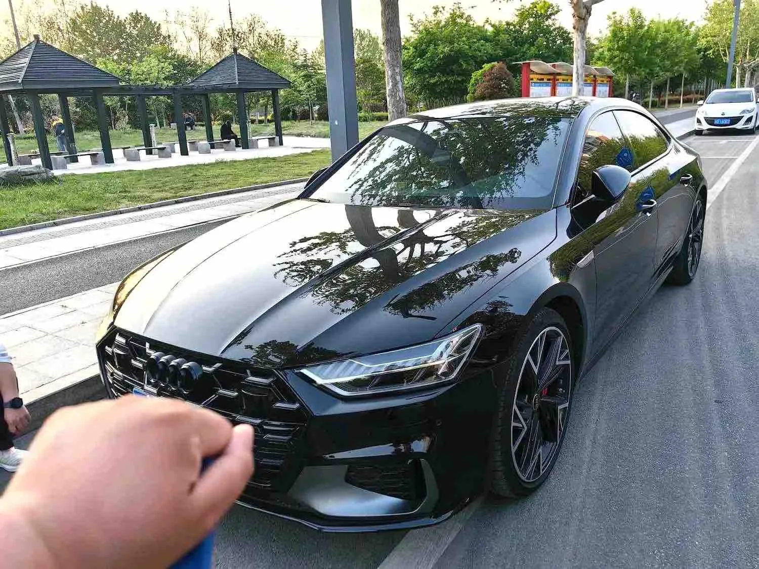 Audi 2024 A7L 2.0TFSI 45TFSI Quattro Black Knight Edition Automatic